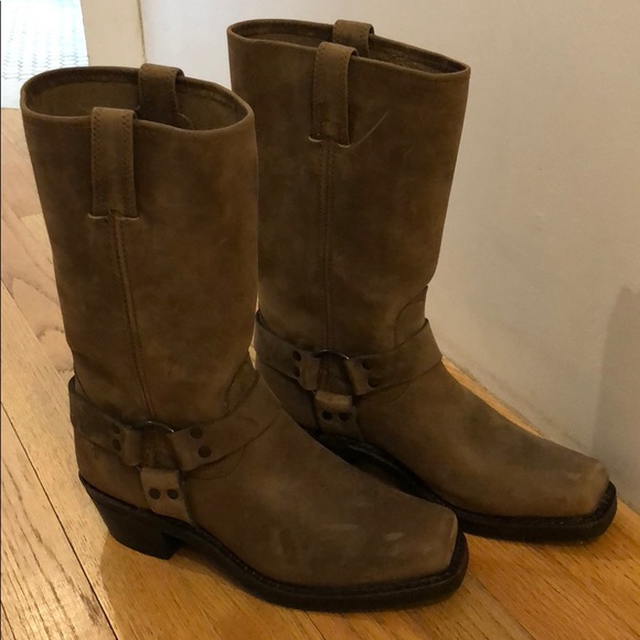 poshmark frye